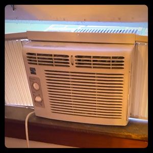 Air conditioner in good condition 1500 watt